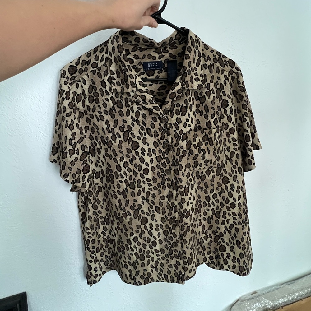 Liz Claiborne Leopard Button Down Top